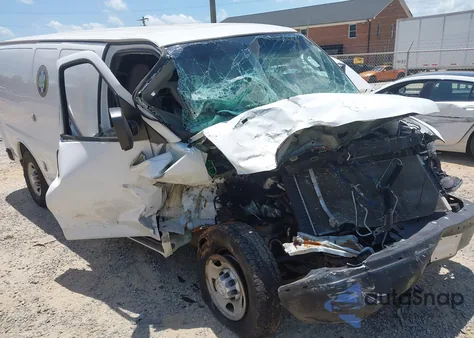 2016 Chevrolet Express G2500 Work Van z USA, uszkodzony, nr VIN 1GCWGAFF2G1304927